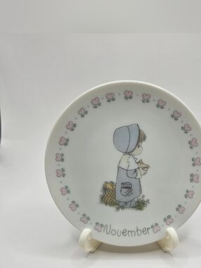 Precious Moments Vintage November Plate. Stand Included.
